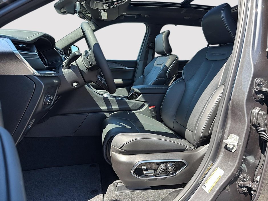 2025 Jeep Grand Cherokee L OVERLAND-8