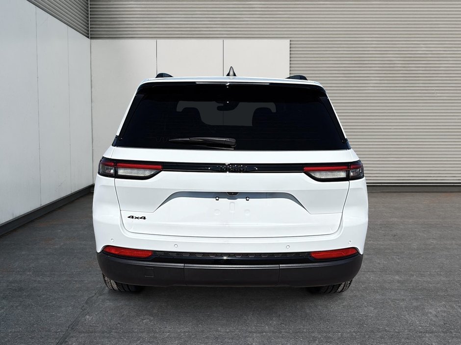 2024 Jeep Grand Cherokee Altitude-2