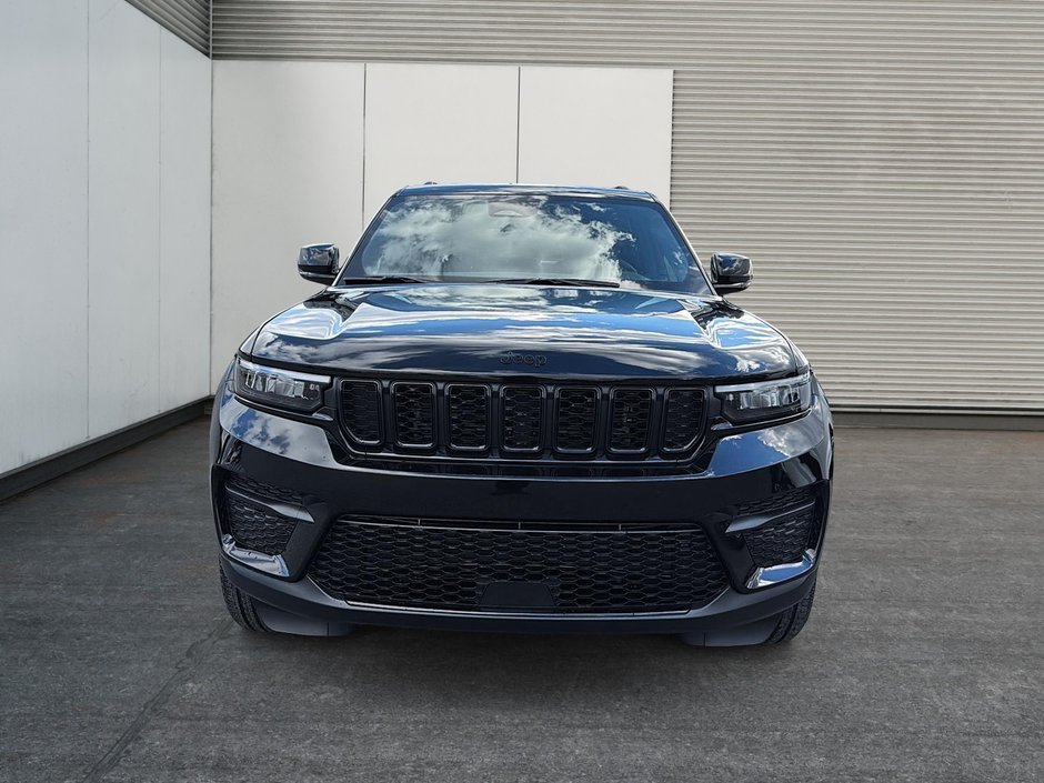 Jeep Grand Cherokee LAREDO ALTITUDE 2025-1