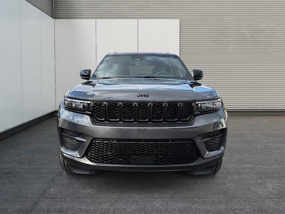 Jeep Grand Cherokee LAREDO ALTITUDE 2025-1