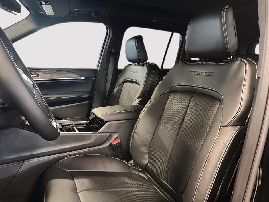2025 Jeep Grand Cherokee OVERLAND-8