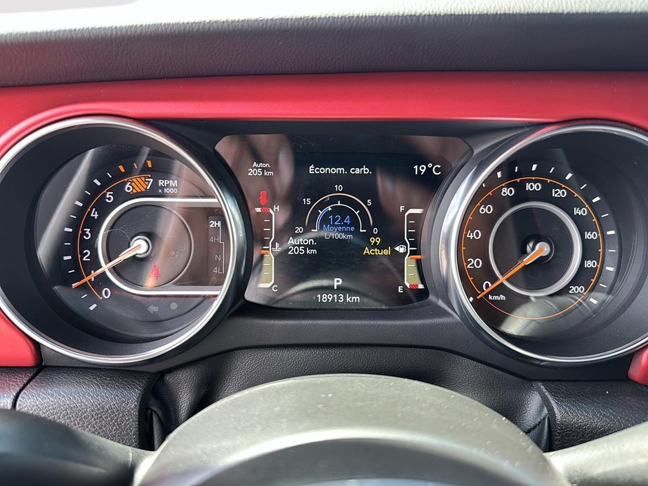 2023 Jeep WRANGLER 4-Door Rubicon Sky One Touch-12