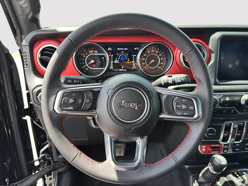 2023 Jeep WRANGLER 4-Door Rubicon Sky One Touch-11