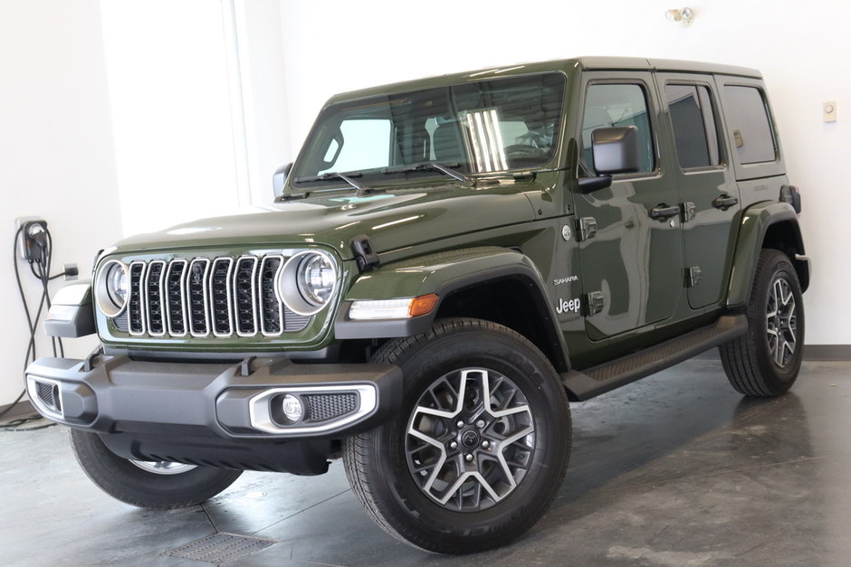 WRANGLER 4-Door SAHARA 2024 à Sherbrooke, Québec