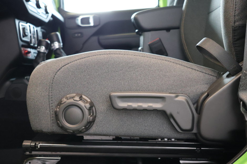 2025 Jeep WRANGLER 4-Door WILLYS-8