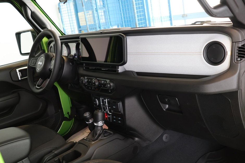 2025 Jeep WRANGLER 4-Door WILLYS-10