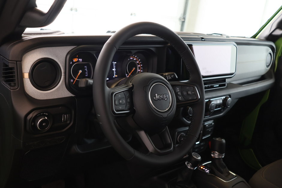 2025 Jeep WRANGLER 4-Door WILLYS-11