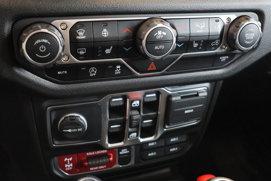 2025 Jeep WRANGLER 4-Door WILLYS-15