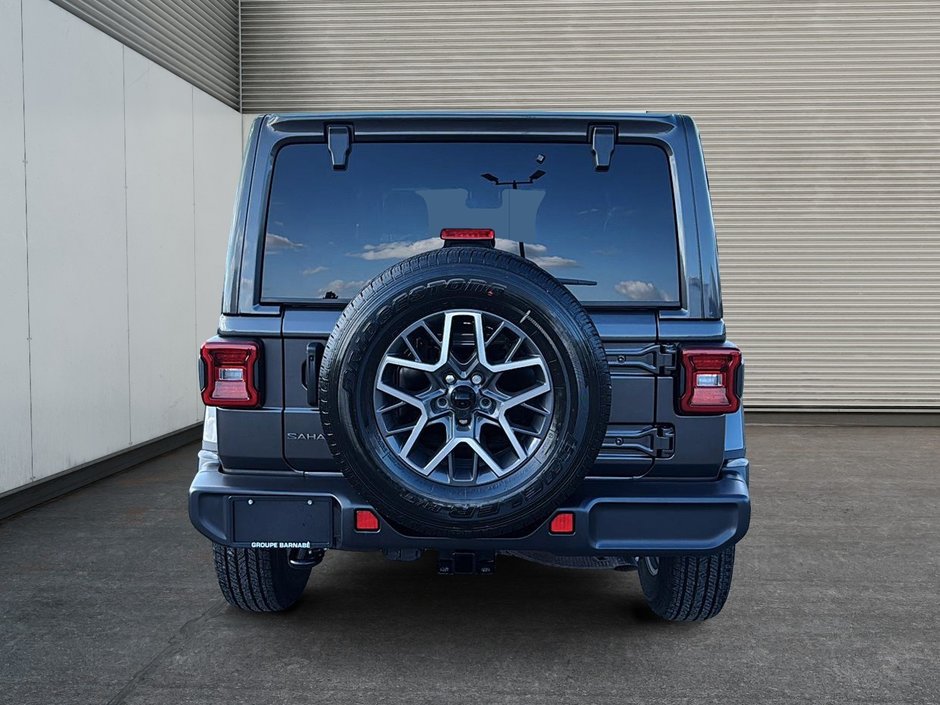 Jeep WRANGLER 4-Door SAHARA 2025-2