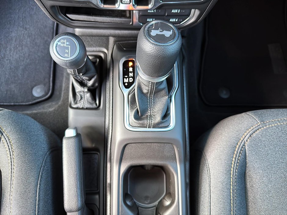 Jeep WRANGLER 4-Door SAHARA 2025-14