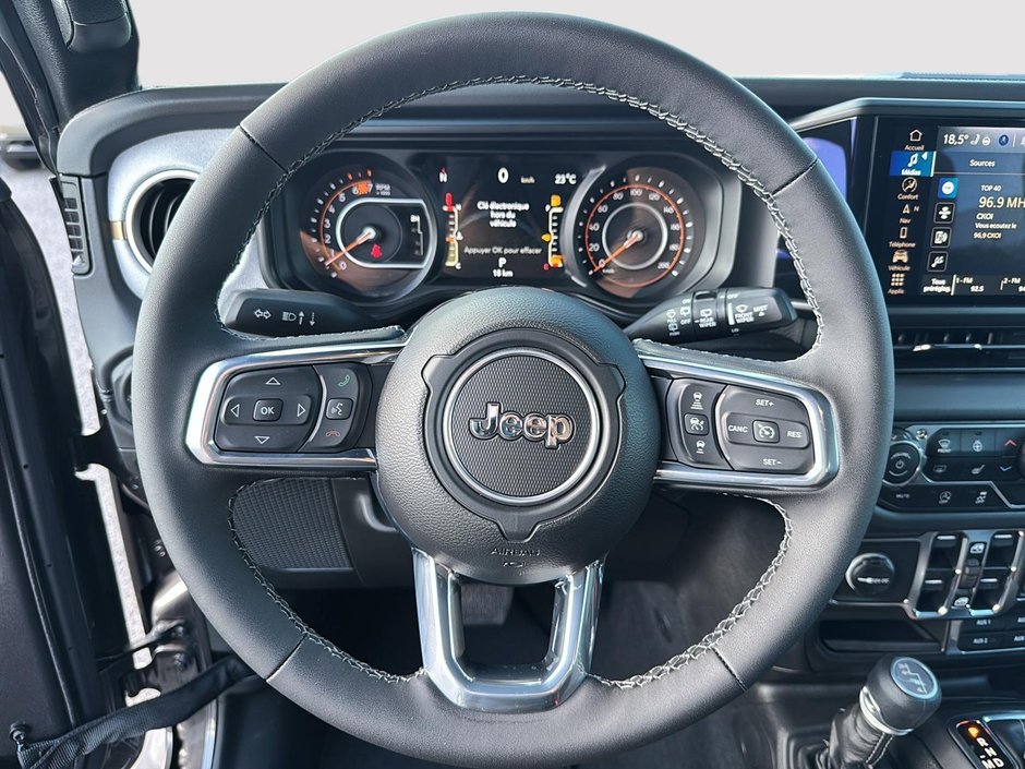 Jeep WRANGLER 4-Door SAHARA 2025-11