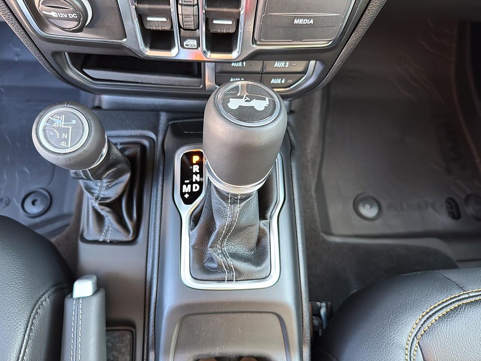 Jeep WRANGLER 4-Door SAHARA 2025-14