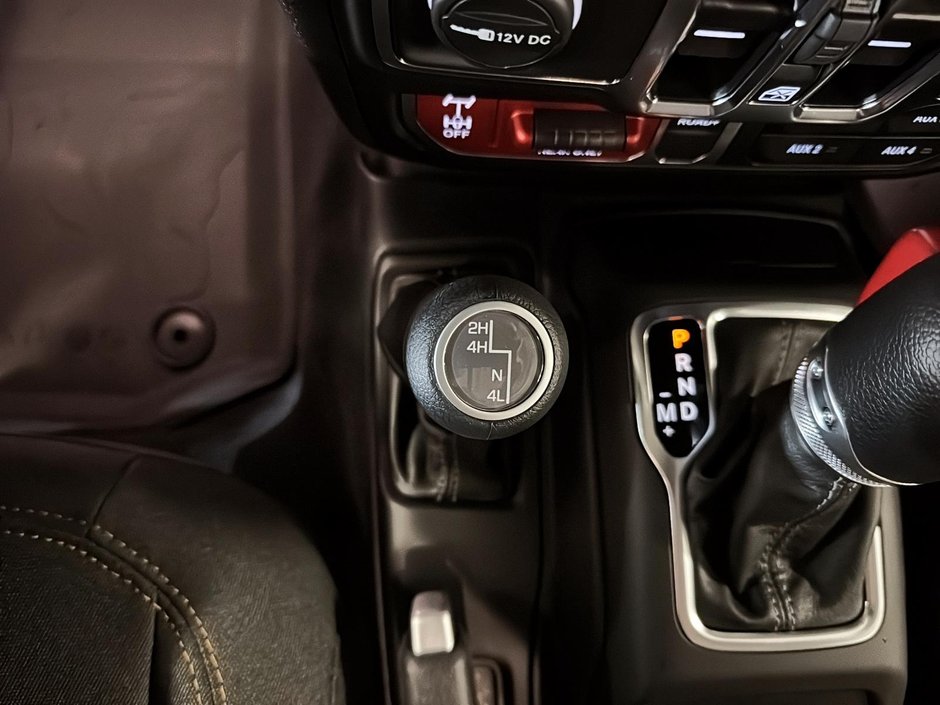 Jeep Wrangler 4-Door WILLYS 2025-15