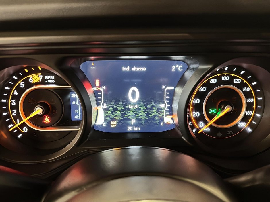 Jeep Wrangler 4-Door SAHARA 2026-12