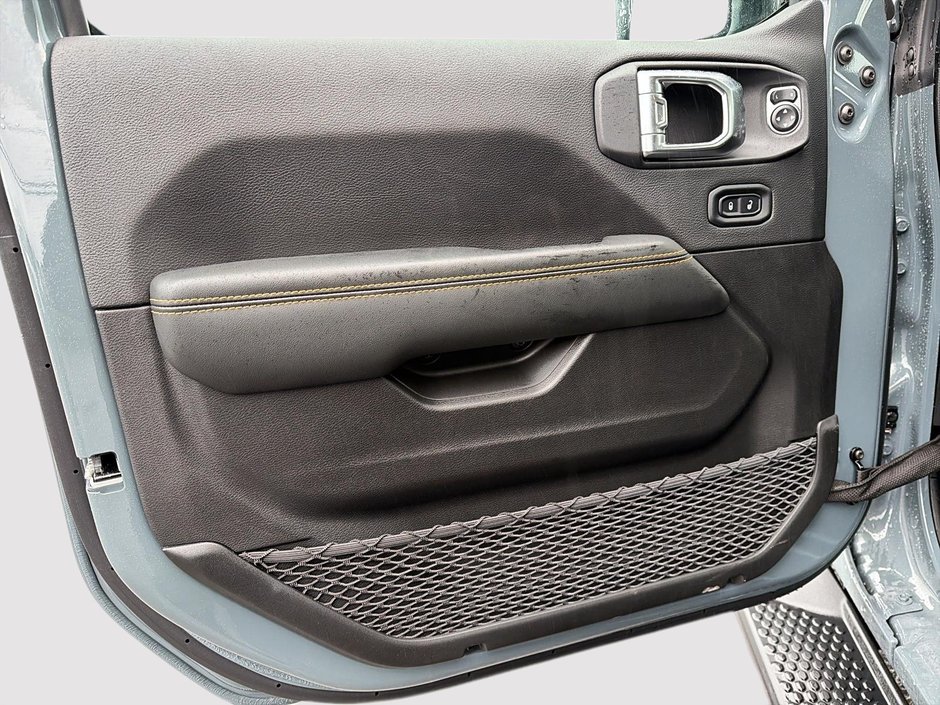 Jeep Wrangler 4-Door SAHARA 2026-9