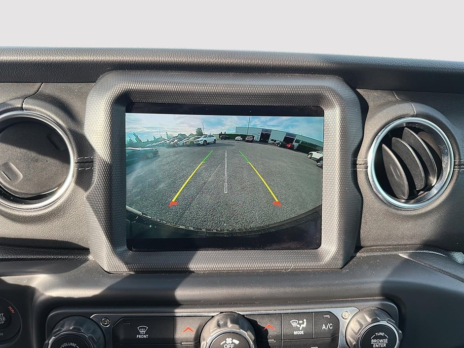 Jeep Wrangler 4xe Unlimited Sahara Sky-One Touch 2021-15