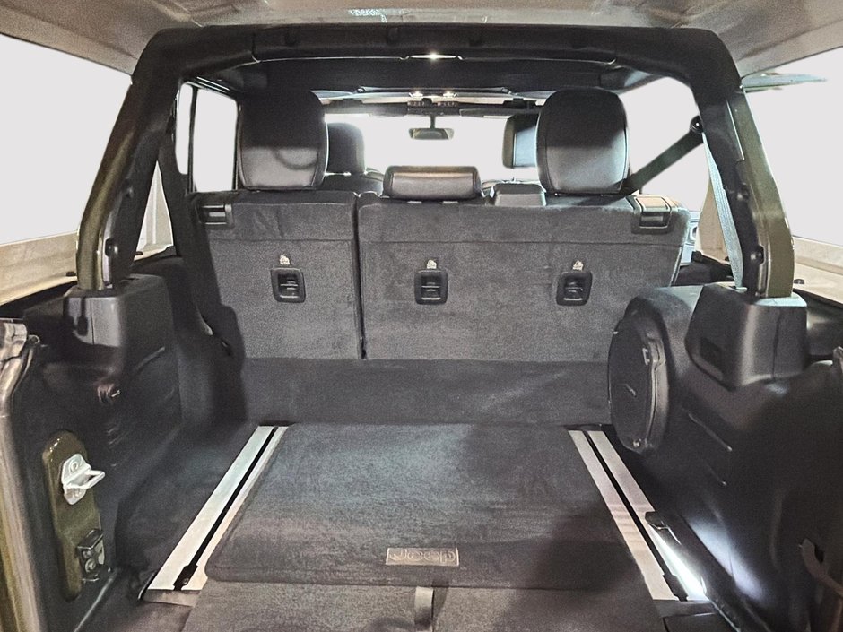 Jeep Wrangler 4xe Unlimited Sahara 2021-5