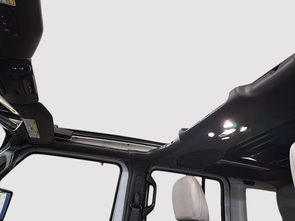 Jeep Wrangler 4xe High Altitude 4XE Branchable SKYVIEW 2023-16