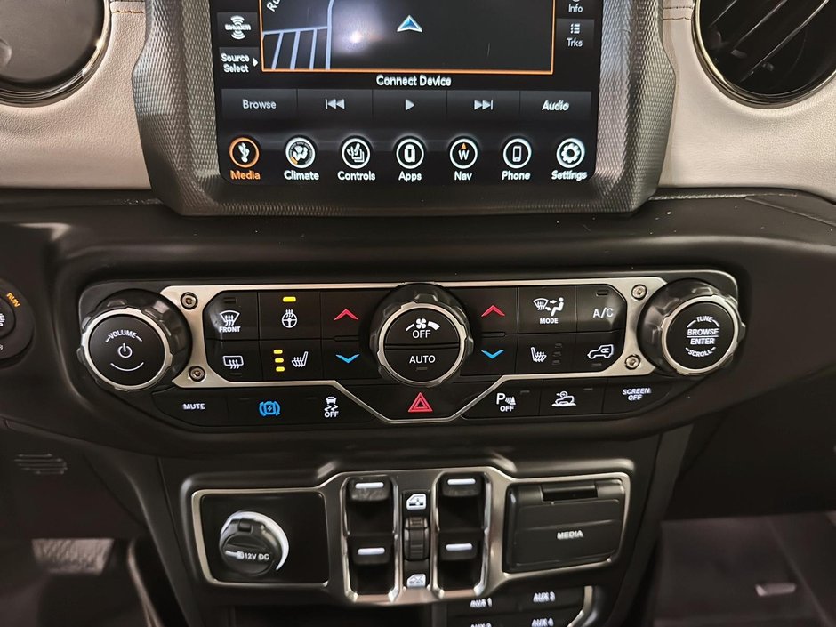 Jeep Wrangler 4xe High Altitude 4XE Branchable SKYVIEW 2023-13