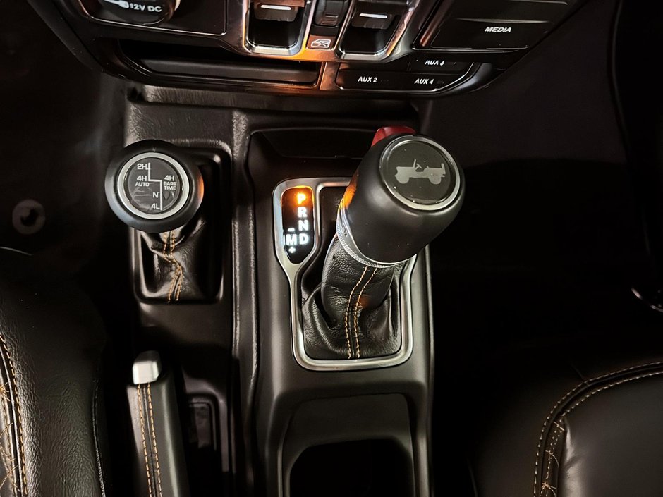 Jeep Wrangler 4xe High Altitude 4XE Branchable SKYVIEW 2023-14