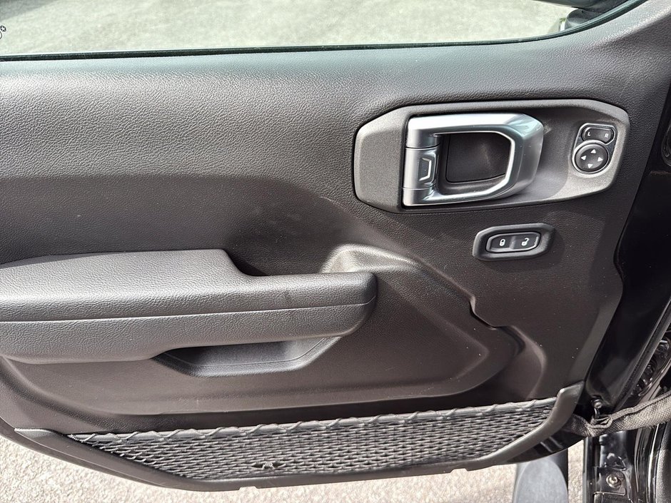 Jeep Wrangler 4xe Sport S 2024-10