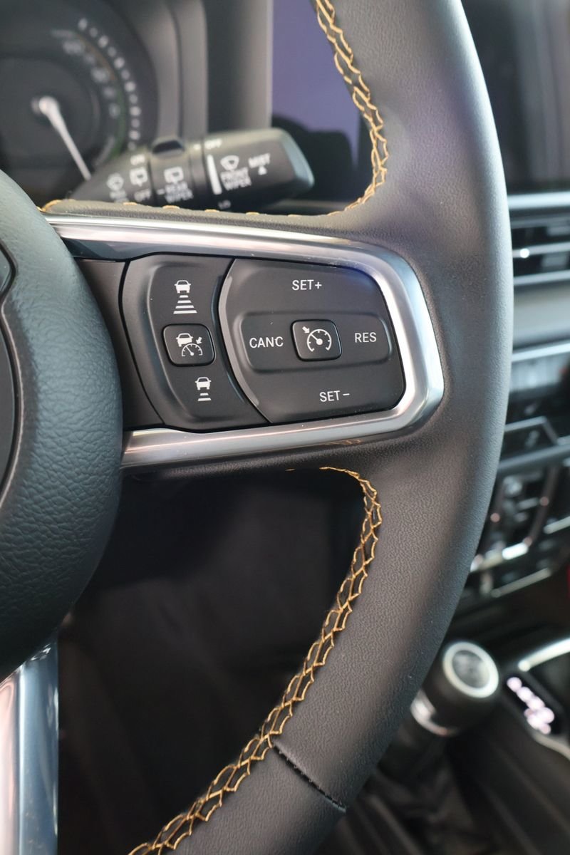 Jeep Wrangler 4xe SAHARA 2025-13