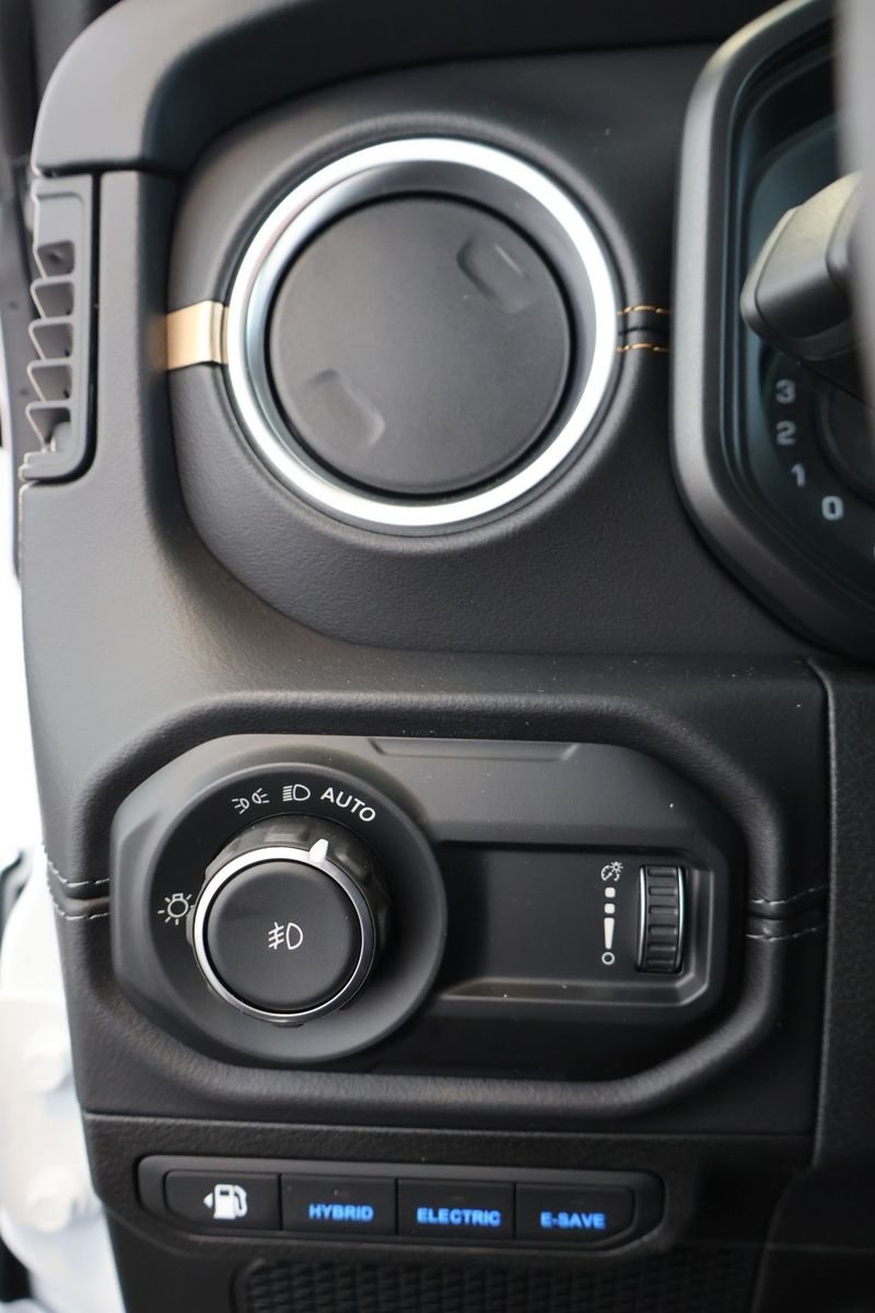 Jeep Wrangler 4xe SAHARA 2025-20
