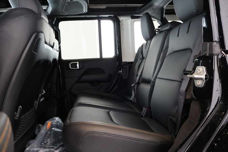 Jeep Wrangler 4xe SAHARA 2025-15