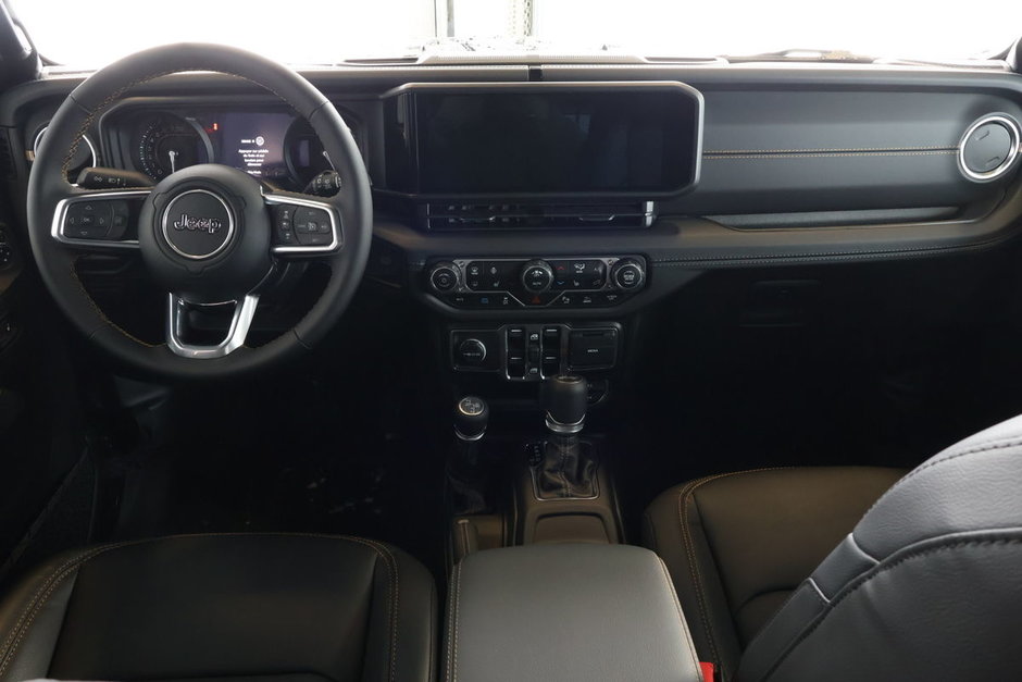 Jeep Wrangler 4xe SAHARA 2025-12