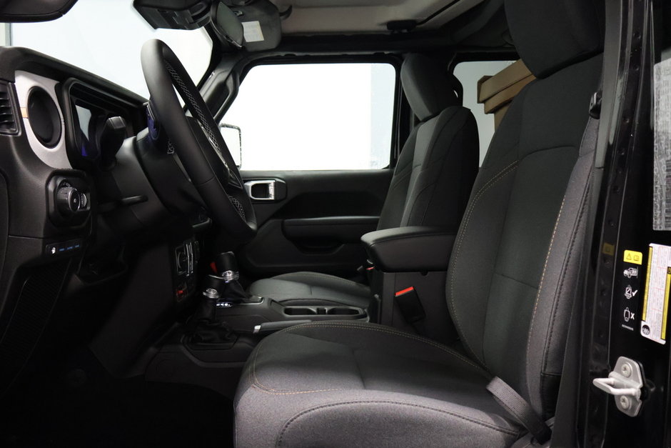 Jeep Wrangler 4xe WILLYS 2025-4