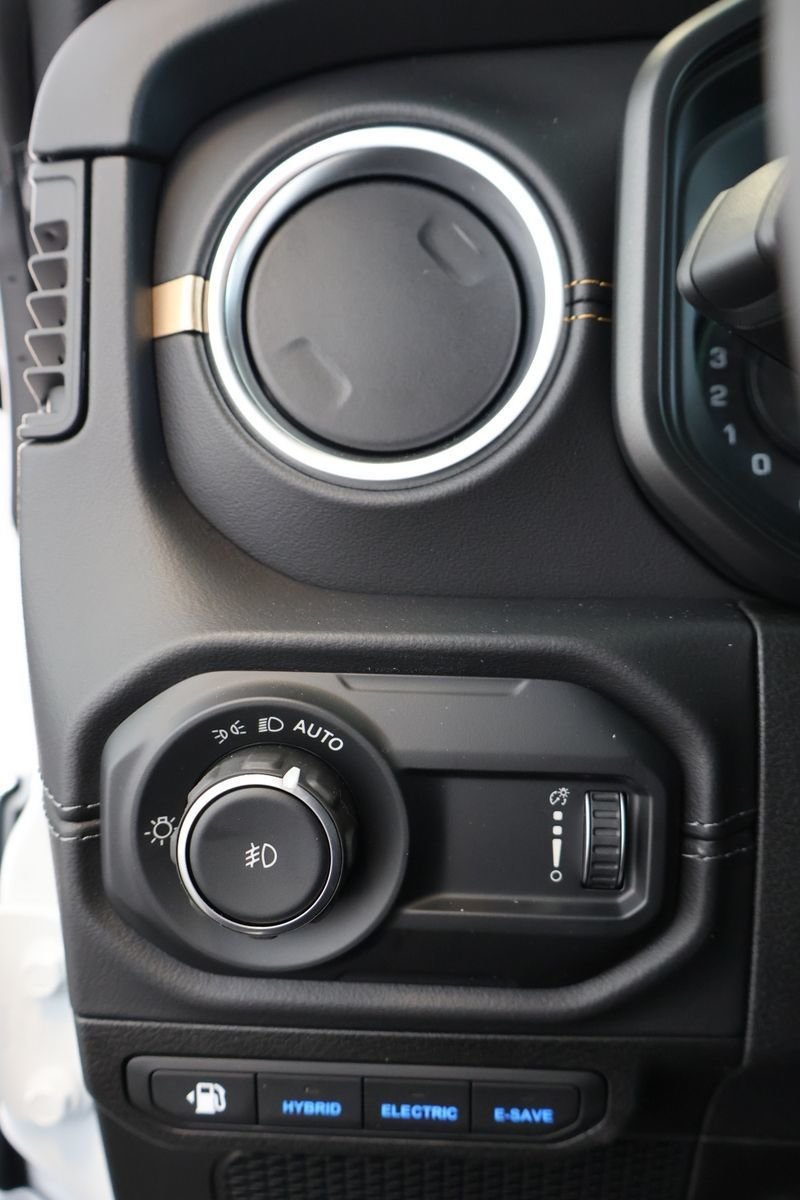 Jeep Wrangler 4xe SAHARA 2025-21
