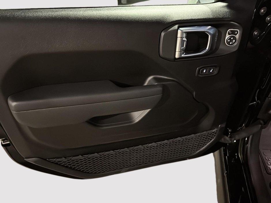 Jeep Wrangler 4XE WILLYS 2025-9