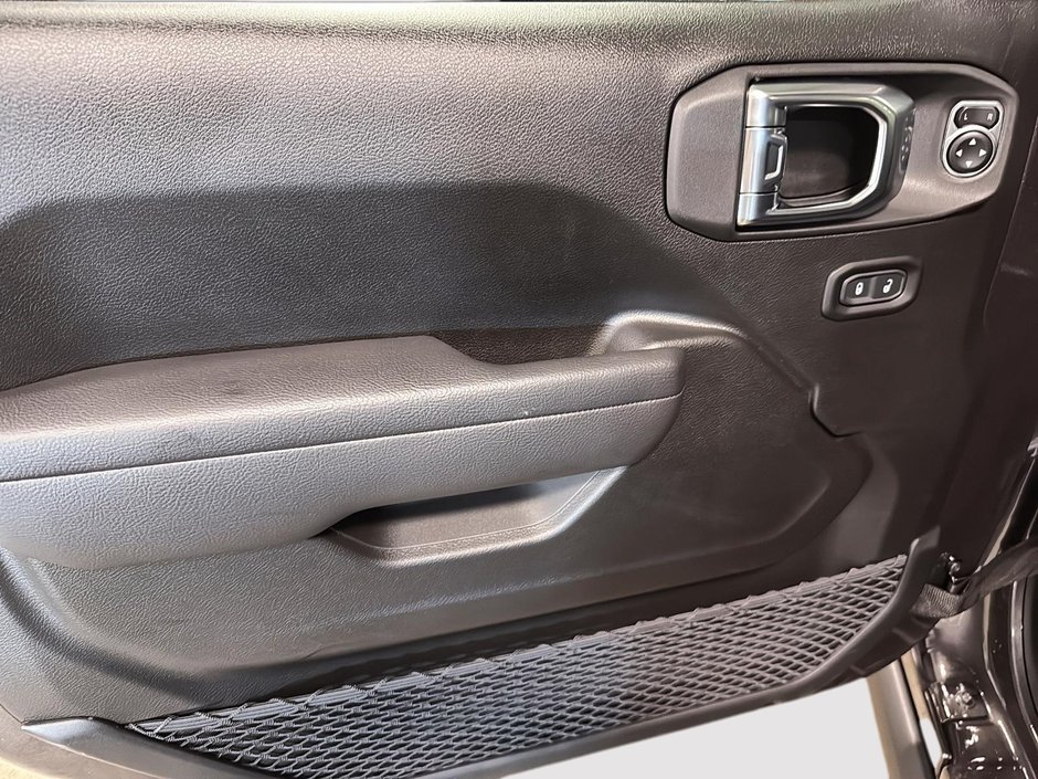 Jeep Wrangler 4XE WILLYS 2025-9