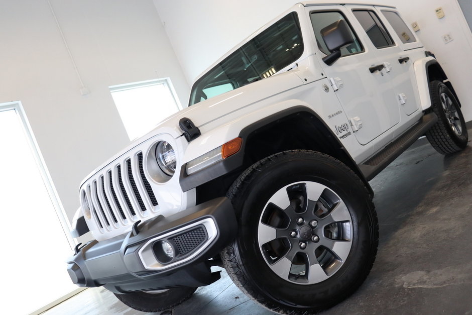 2021 Jeep Wrangler Unlimited Sahara 3.0L DIESEL Sky-View-1