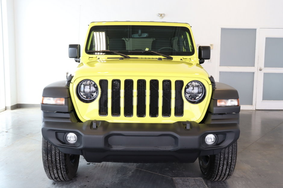 2023 Jeep Wrangler Sport Altitude-1