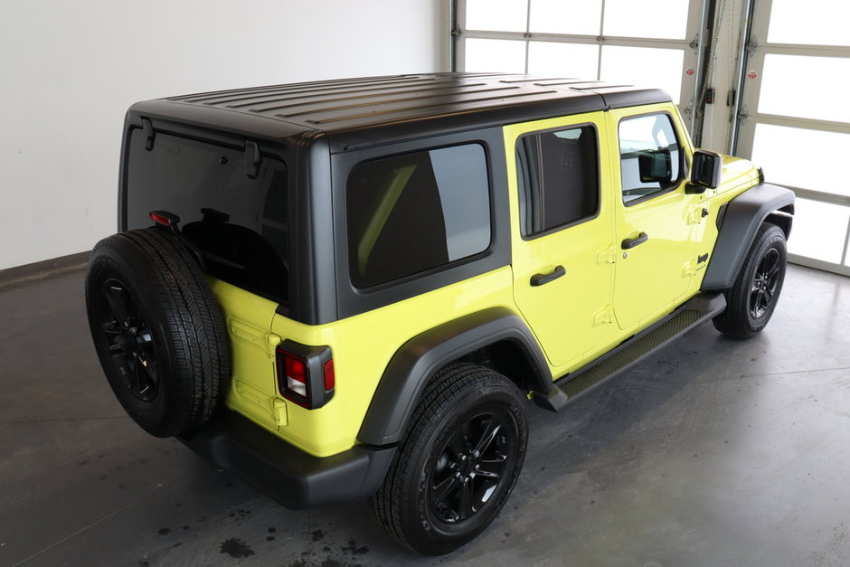 Jeep Wrangler Sport Altitude 2023-5