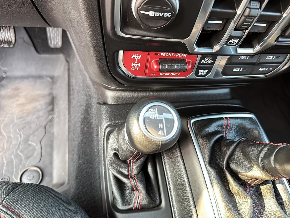 Jeep Wrangler Rubicon V6 4X4 SKY ONE-TOUCH ELECTRIQUE 2023-13
