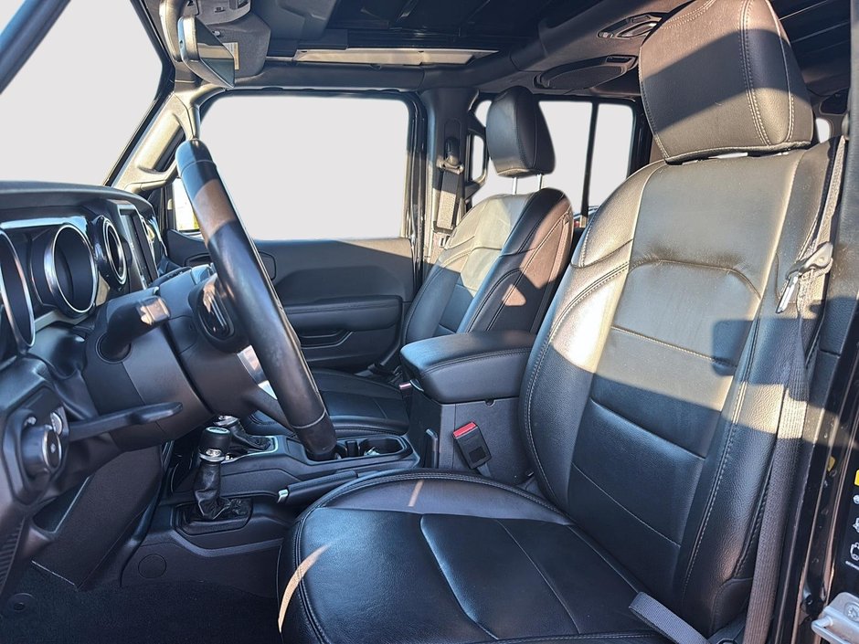 2023 Jeep Wrangler Sahara Altitude V6 SKY ONE TOUCH-8