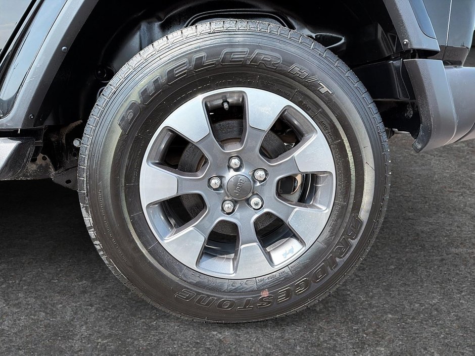 Jeep Wrangler Sahara 3.6L V6 SKY ONE TOUCH 2023-6