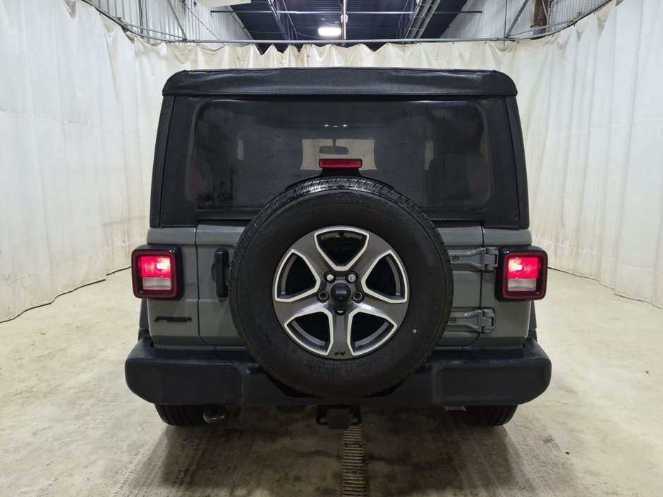 Jeep Wrangler Sport S 3.6L V6 4X4 2023-6