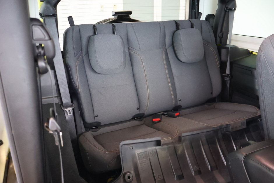 Jeep Wrangler WILLYS 4X4 TOIT-RIGIDE 2024-20