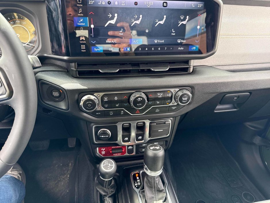2024 Jeep Wrangler Willys 4x4 Tech + Confort-6