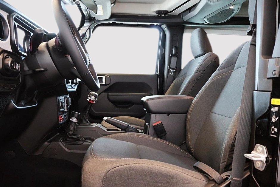 2025 Jeep Wrangler Willys V6 4X4-7
