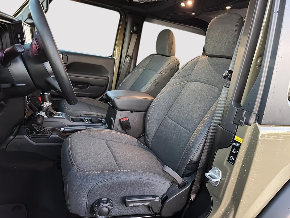 Jeep Wrangler Sport 2025-7