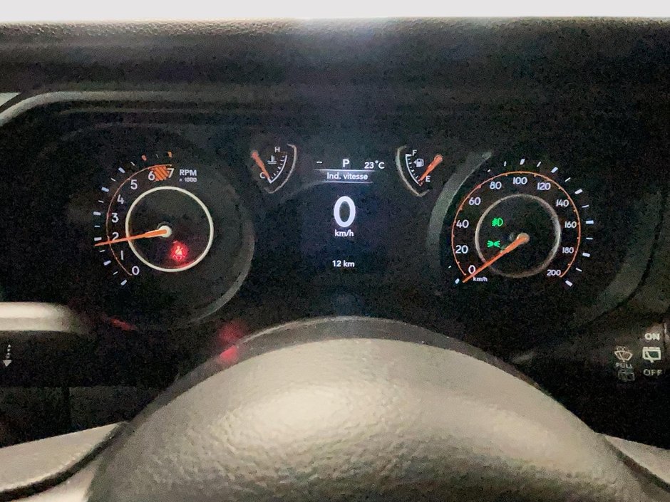 Jeep Wrangler SPORT 2026-13