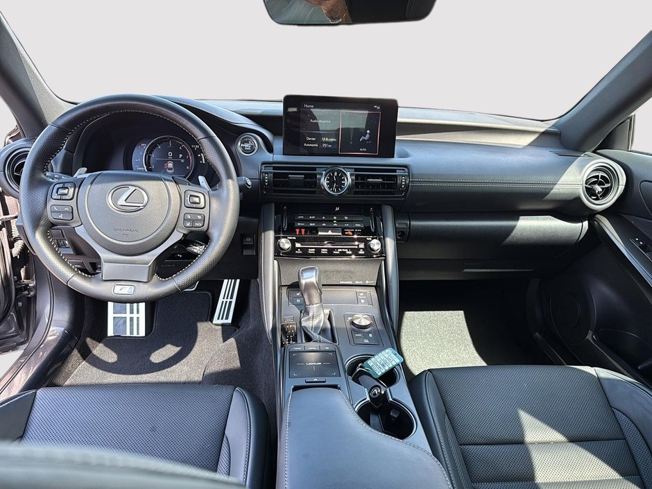 2023 Lexus IS 300-9