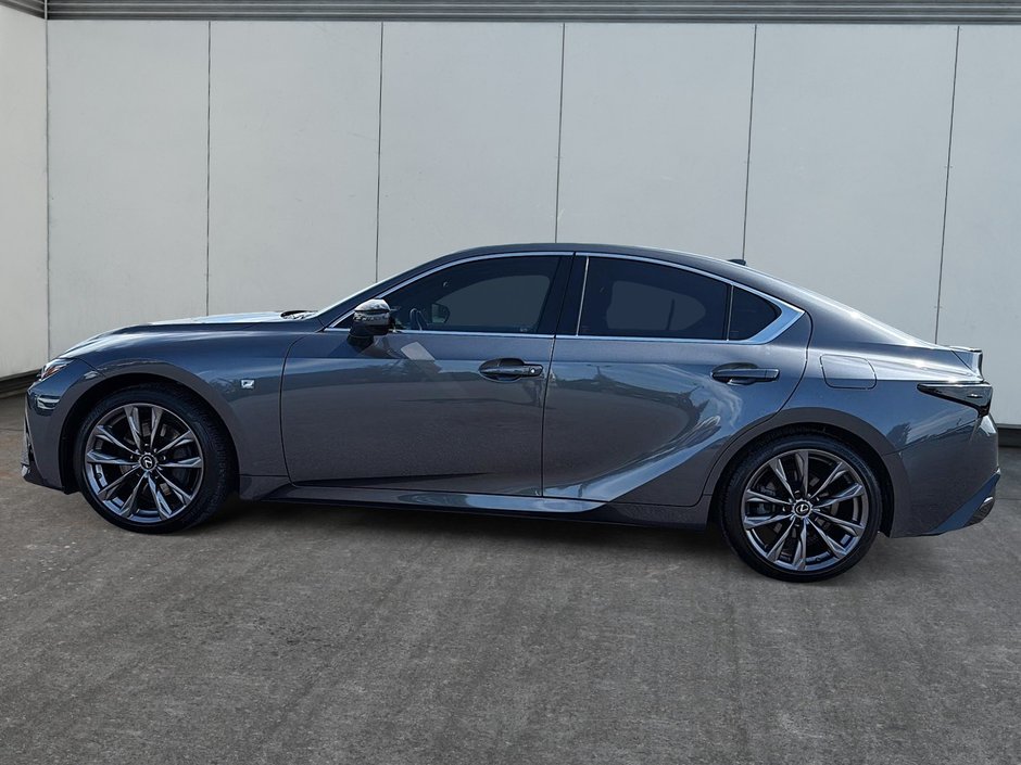2023 Lexus IS 300-4