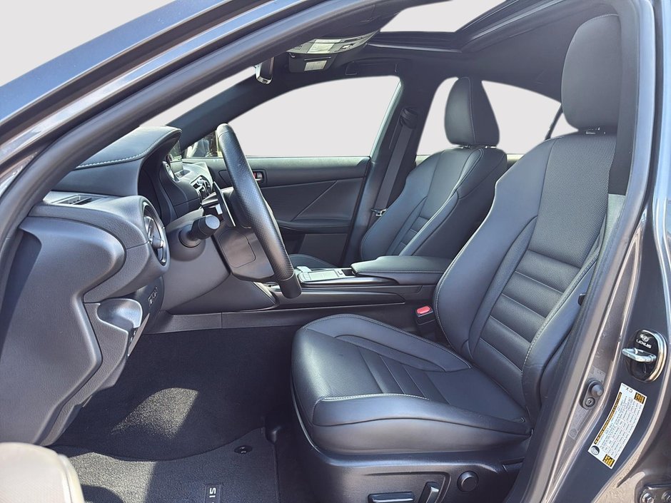 2023 Lexus IS 300-8