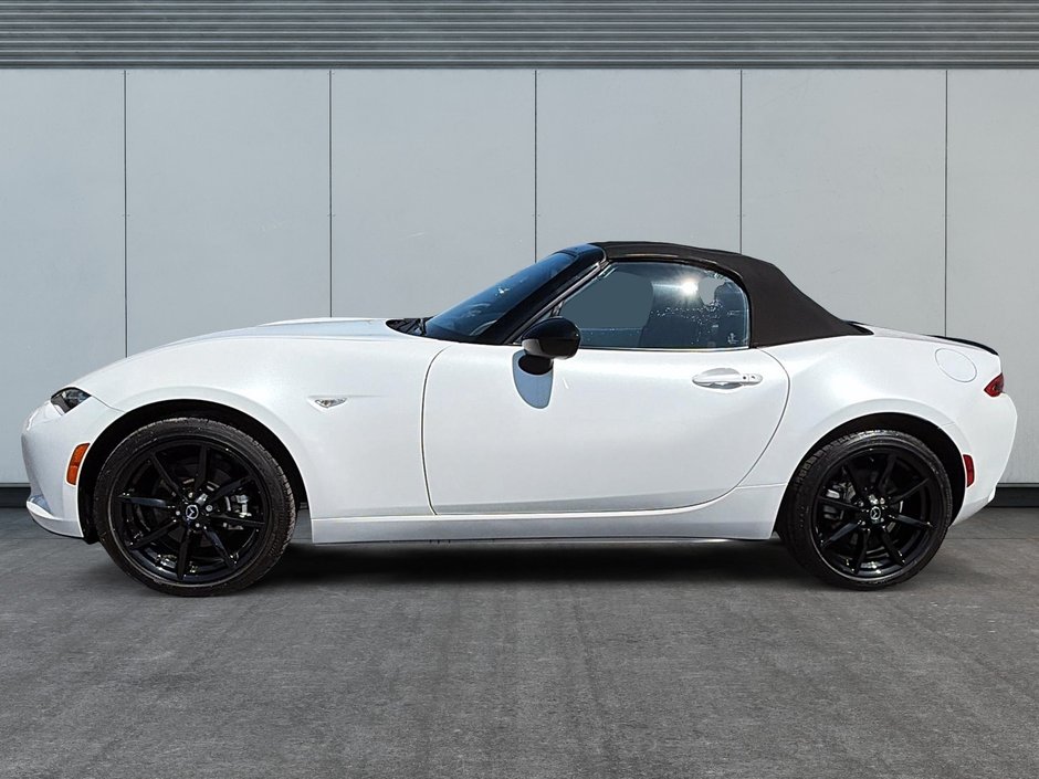 Mazda MX-5 GS 2023-4