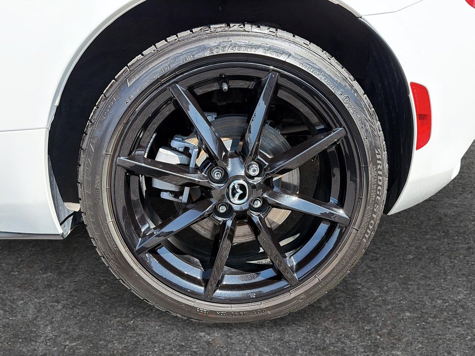 Mazda MX-5 GS 2023-6
